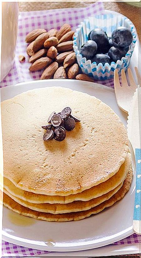  Vegan pancakes with almond milk - Virginía García 