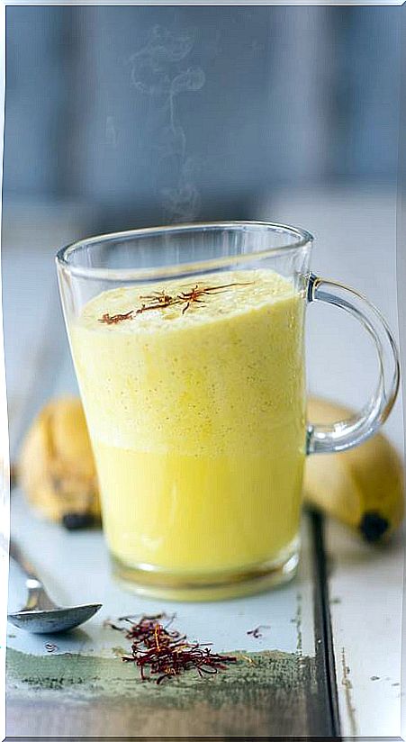 Hot smoothie for the cold in winter